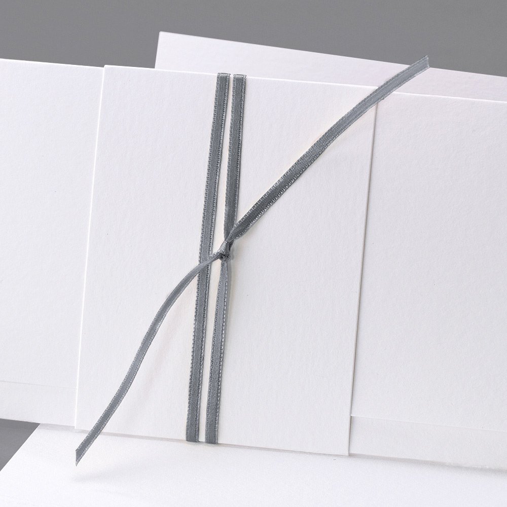 Grijs satijnen lint 90 cm