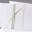 Amandelgroen satijnen lint 90 cm